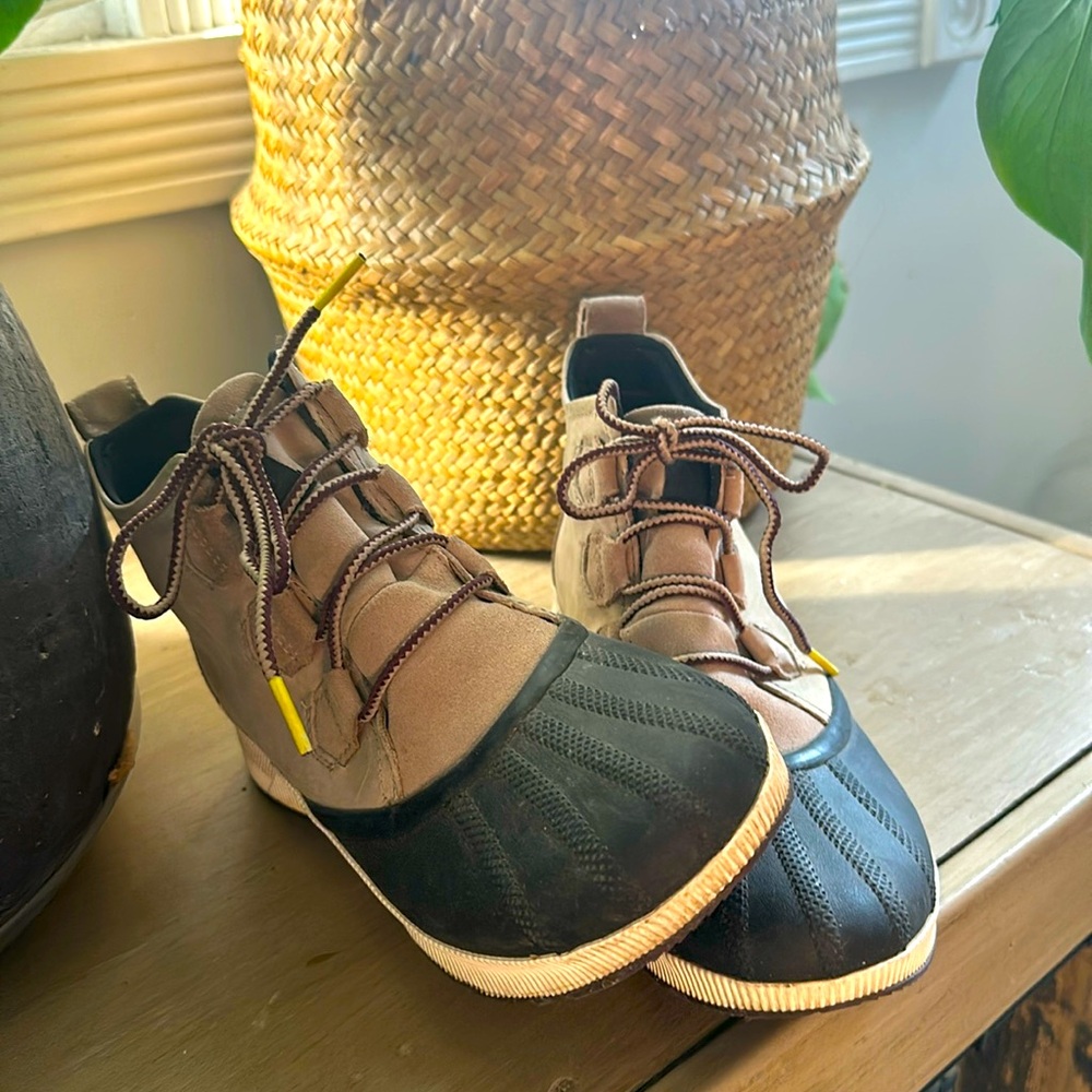 Sorel out and about boots